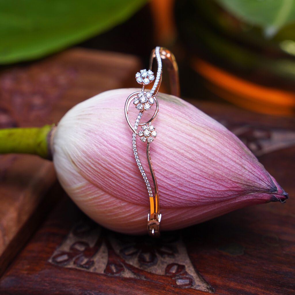 divine boutique jewllery at neelkanth gold and diamonds